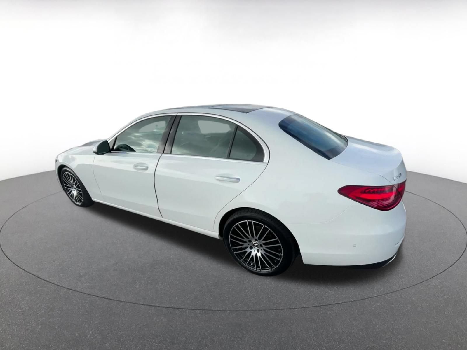 Used 2024 Mercedes-Benz C 300 Sedan image 9