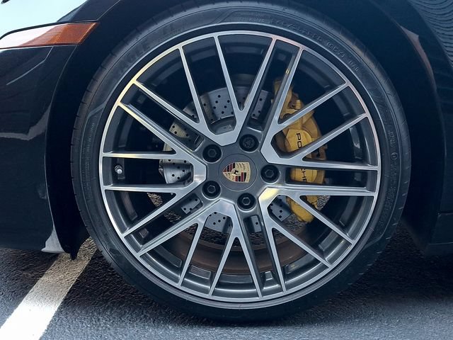 Certified 2024 Porsche 911 Carrera RWD image 15