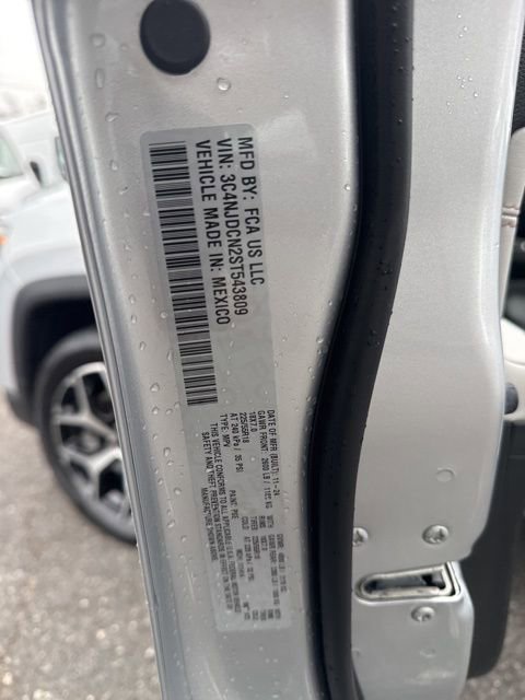 Certified 2025 Jeep Compass Limited w/ Sun & Sound Group image 30