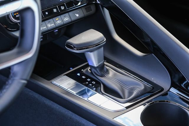 New 2025 Hyundai Elantra Limited FWD image 24
