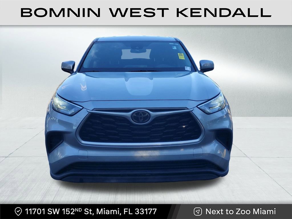 Used 2020 Toyota Highlander L image 2