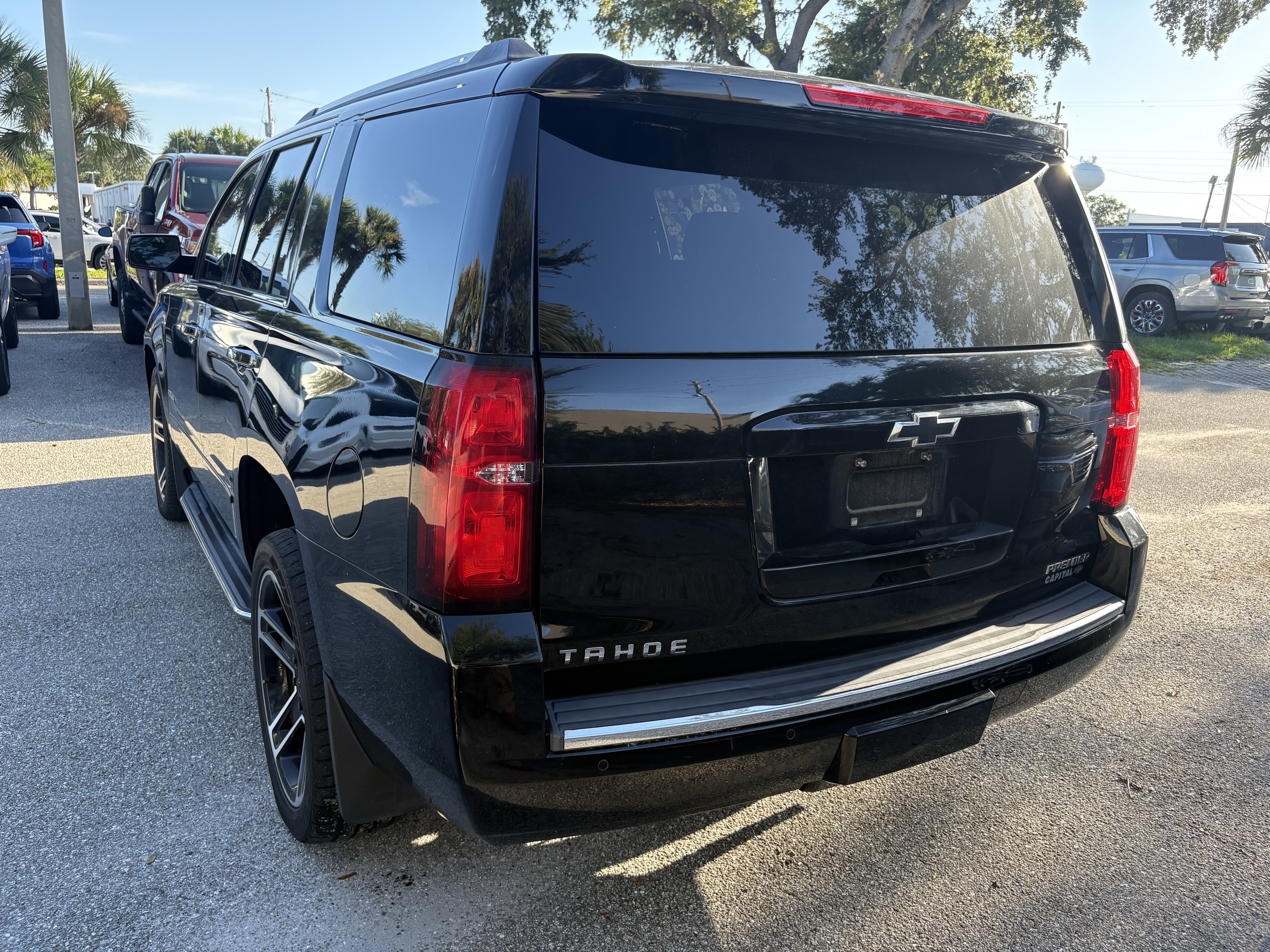 Used 2020 Chevrolet Tahoe Premier w/ Max Trailering Package AWD/4WD image 5