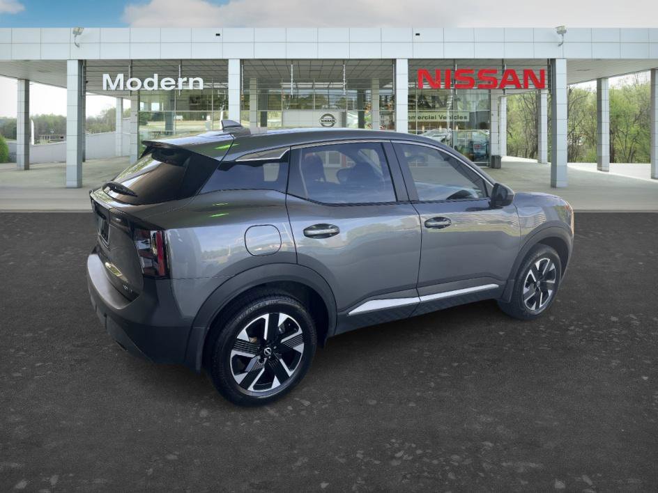 Certified 2025 Nissan Kicks SV image 3