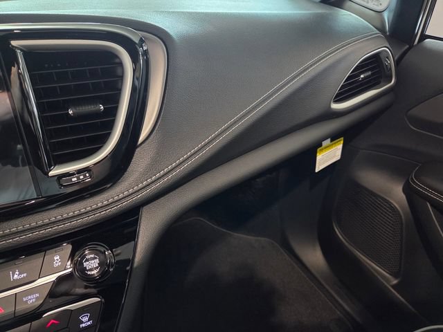 New 2027 Chrysler Pacifica Limited w/ S Appearance Package FWD image 29