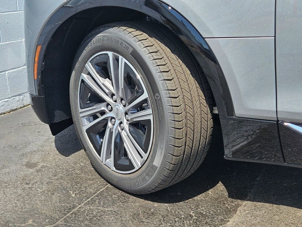 New 2025 Cadillac Lyriq Luxury w/ LPO, Floor Liner Package image 32