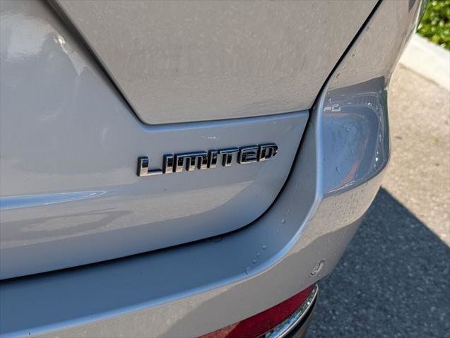 Certified 2024 Jeep Grand Cherokee Limited AWD/4WD image 18