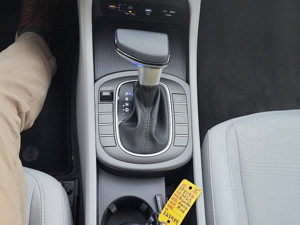 Used 2025 Hyundai Kona SEL image 20