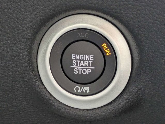 New 2027 Chrysler Pacifica Limited FWD image 32