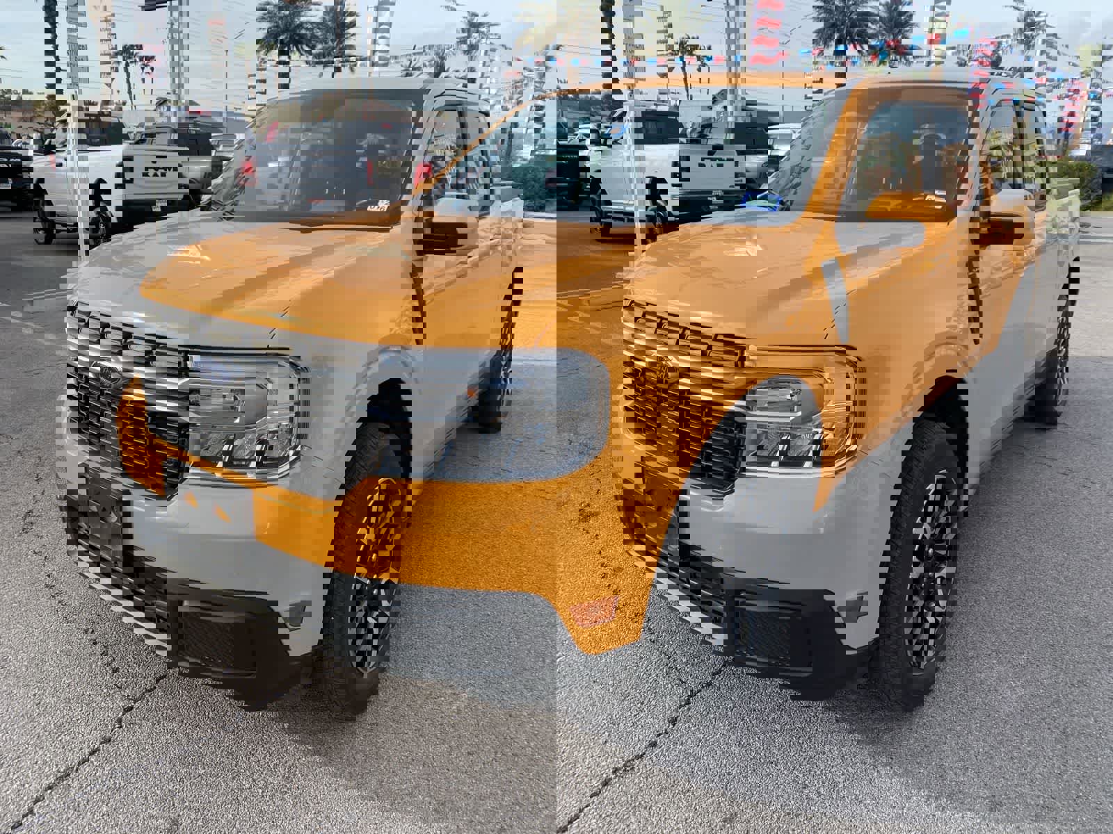 Used 2022 Ford Maverick Lariat w/ Lariat Luxury Package image 1