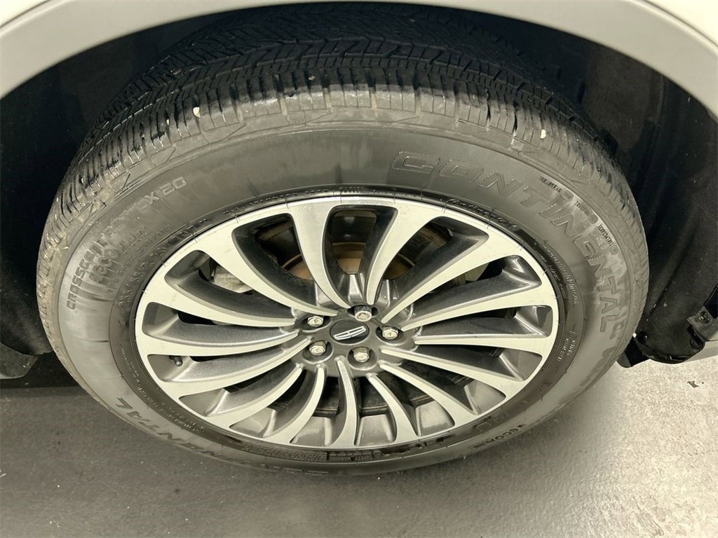 Used 2022 Lincoln Aviator Reserve w/ Equipment Group 201A image 8