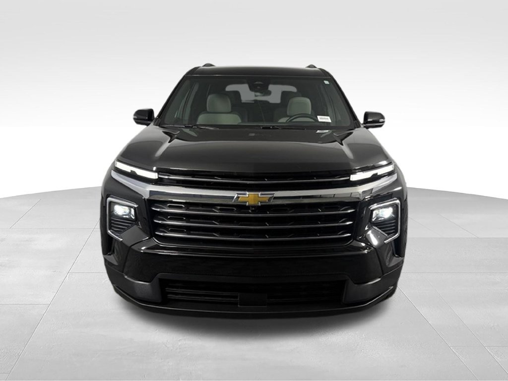 Used 2026 Chevrolet Traverse LT w/ Driver Confidence Package FWD image 4