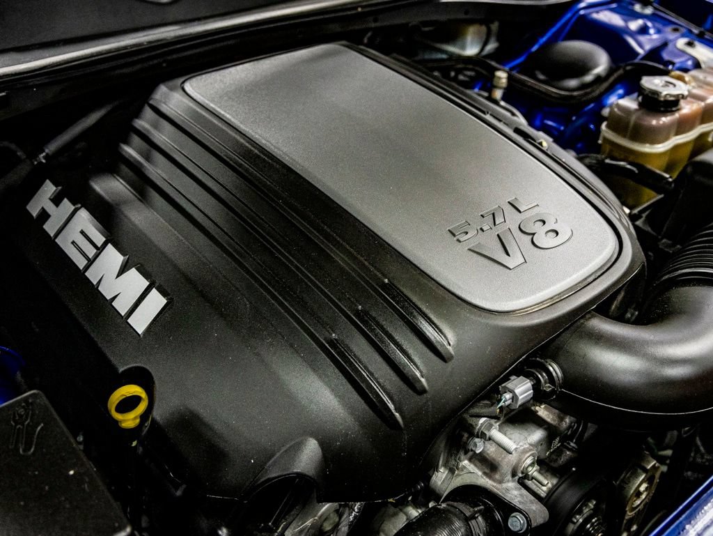 Used 2019 Dodge Challenger R/T RWD image 30