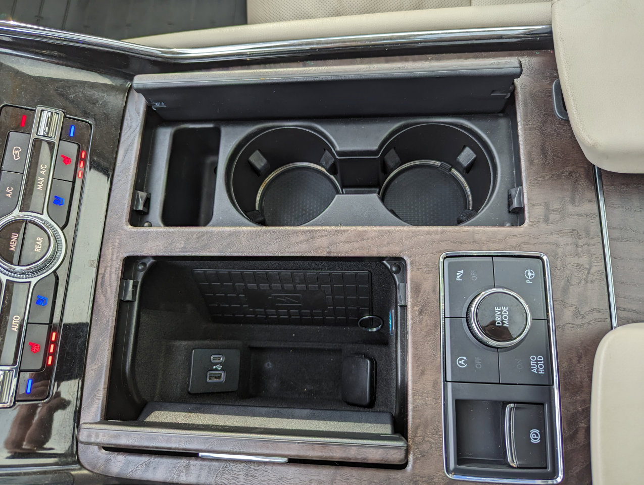 Used 2020 Lincoln Navigator L Reserve w/ Equipment Group 201A Reserve image 23