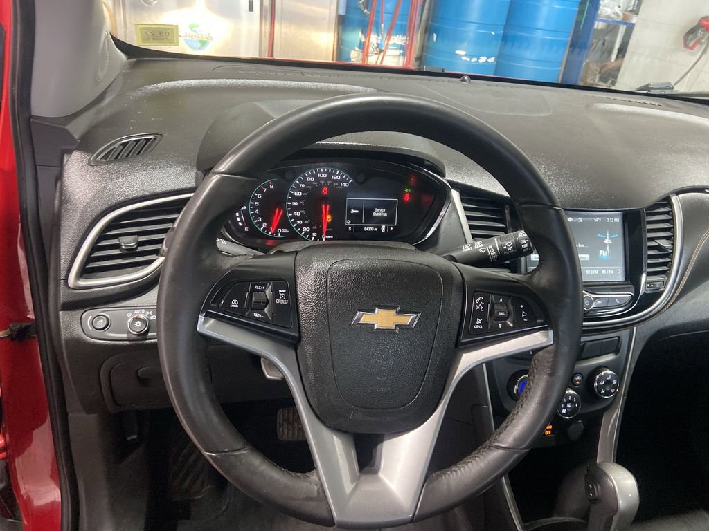 Used 2017 Chevrolet Trax LT w/ LT Convenience Package image 11