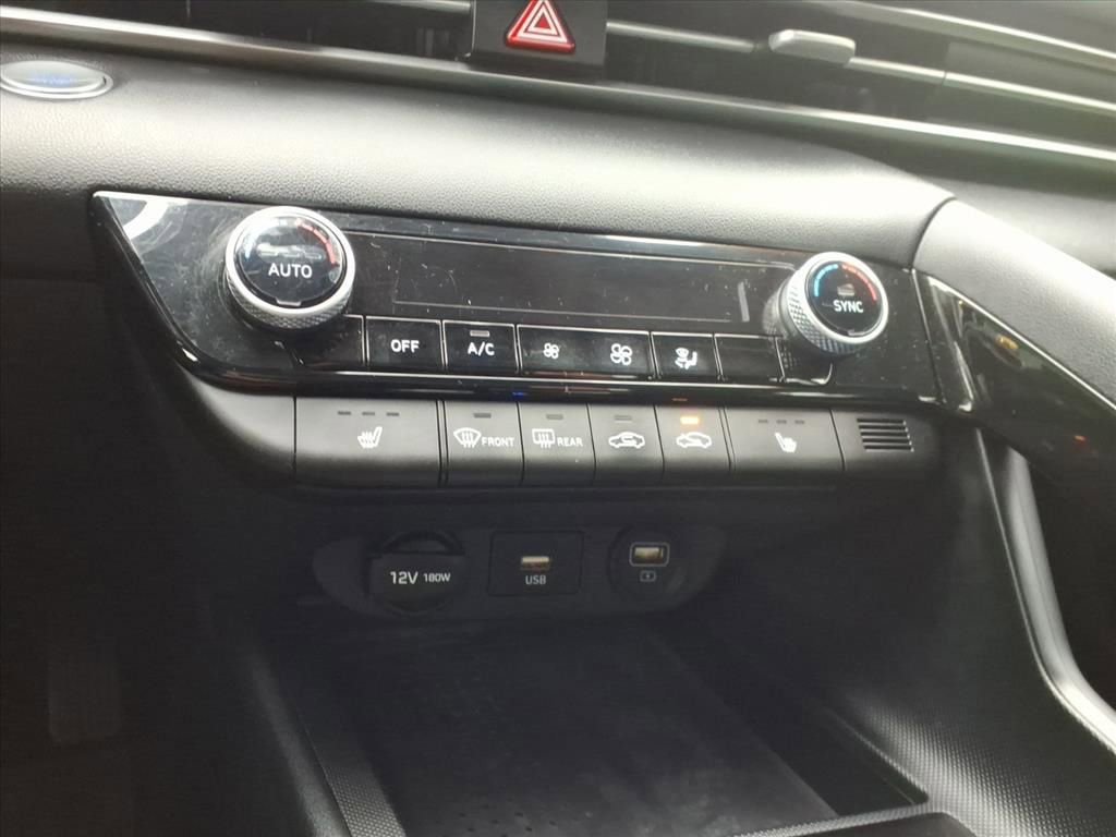 Used 2021 Hyundai Elantra SEL w/ Convenience Package image 16