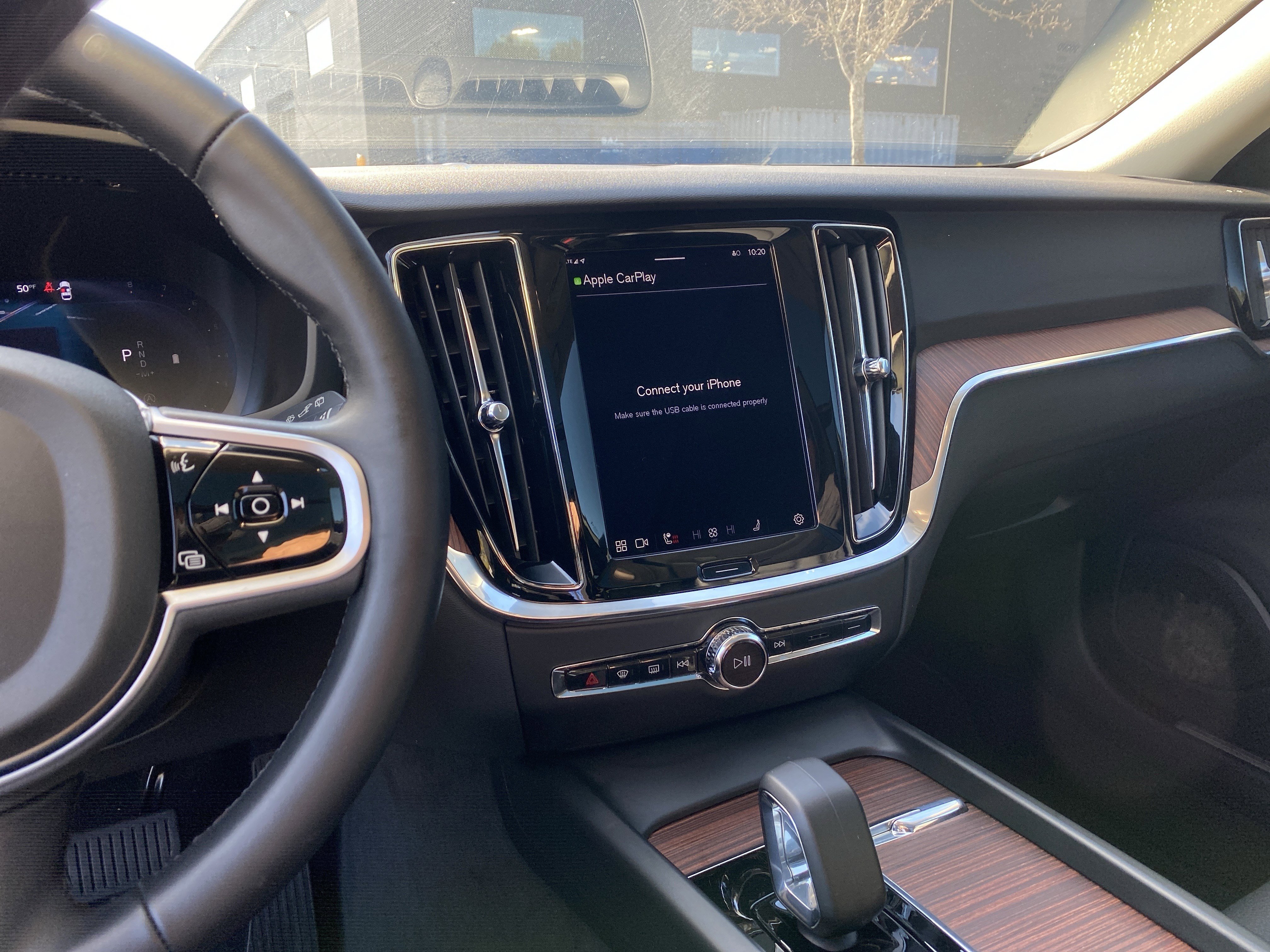 Used 2025 Volvo V60 B5 Cross Country Plus image 32