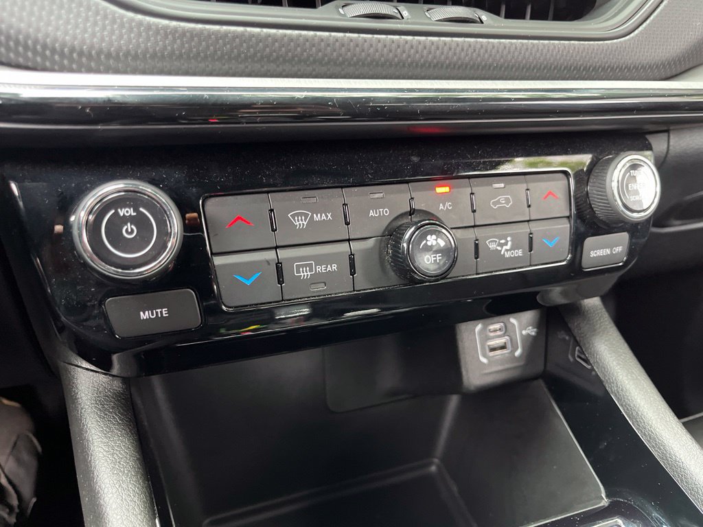 Used 2025 Jeep Compass Trailhawk AWD/4WD image 25