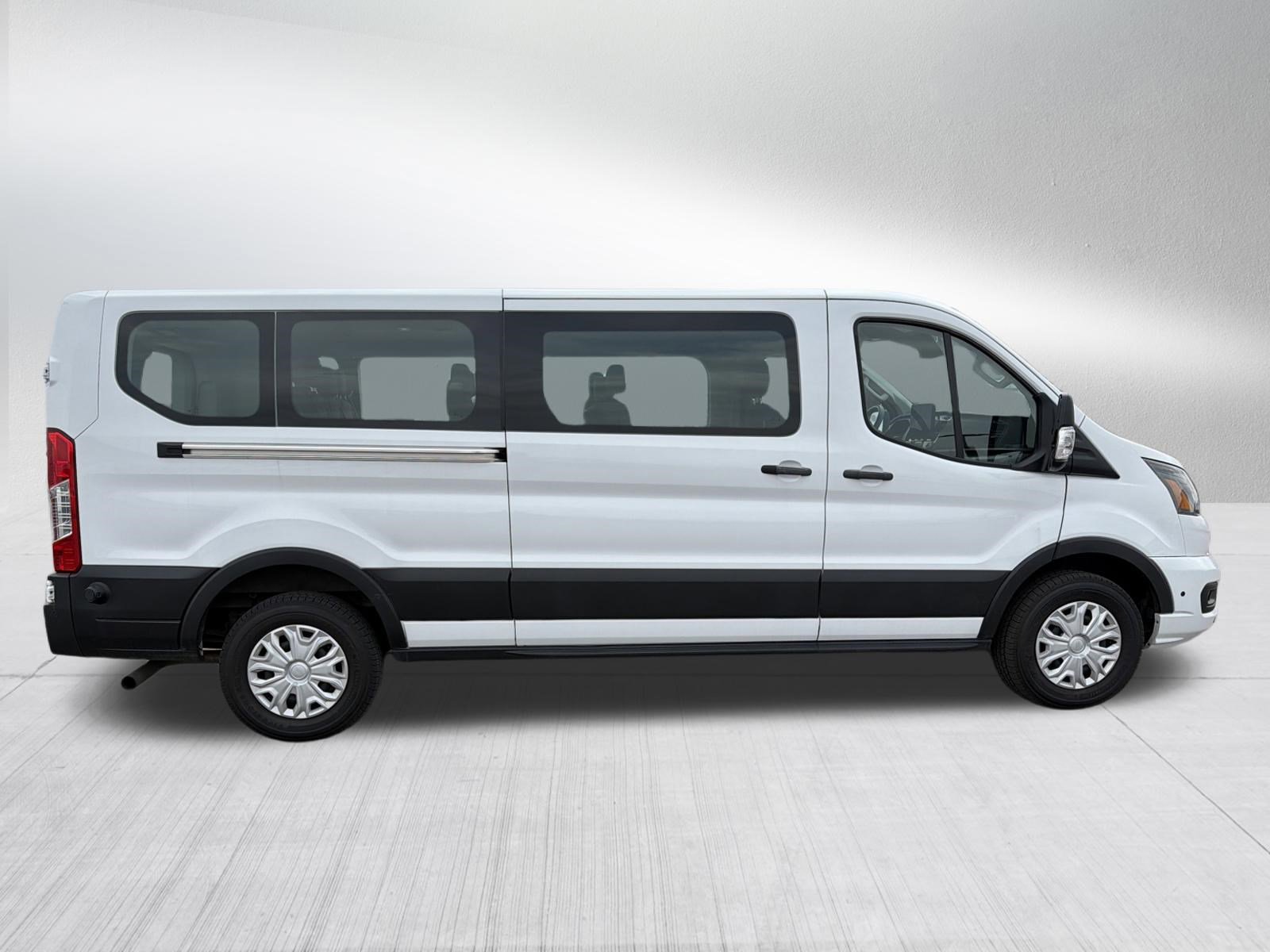 Used 2024 Ford Transit 350 XLT image 8