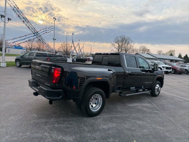 Used 2024 GMC Sierra 3500 Denali w/ Denali Reserve Package image 17