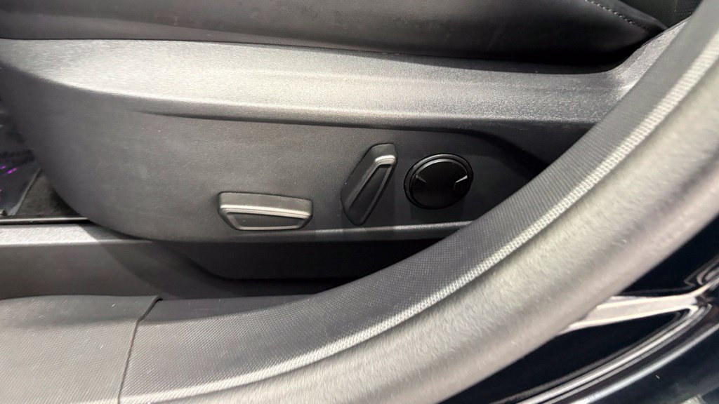 Used 2024 Ford Mustang Mach-E Premium AWD/4WD image 18
