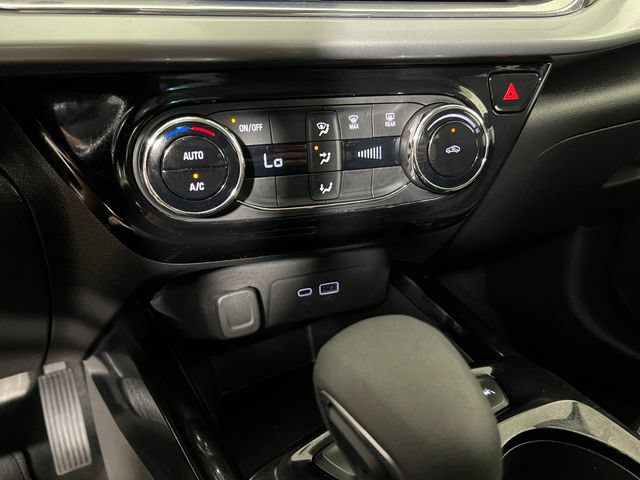 Used 2026 Chevrolet Trax LT FWD image 19