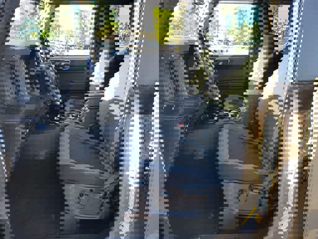 Used 2025 Ford Bronco Big Bend image 11