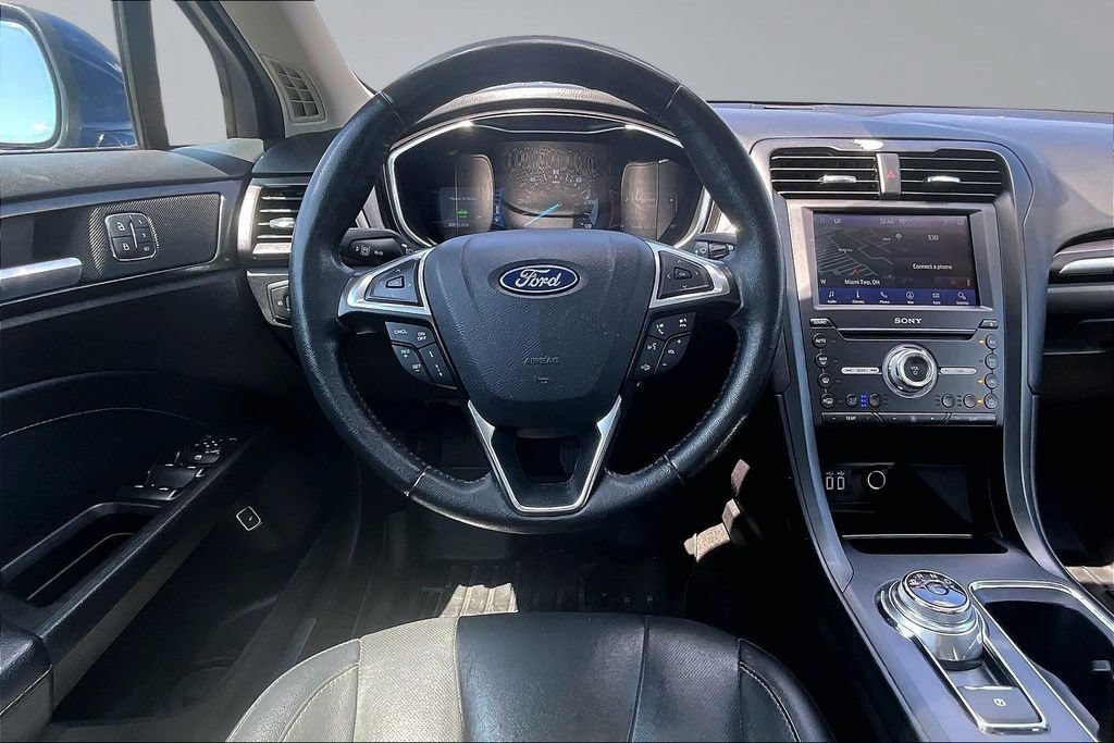 Used 2019 Ford Fusion Titanium FWD image 5