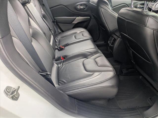 Used 2021 Jeep Cherokee High Altitude AWD/4WD image 18