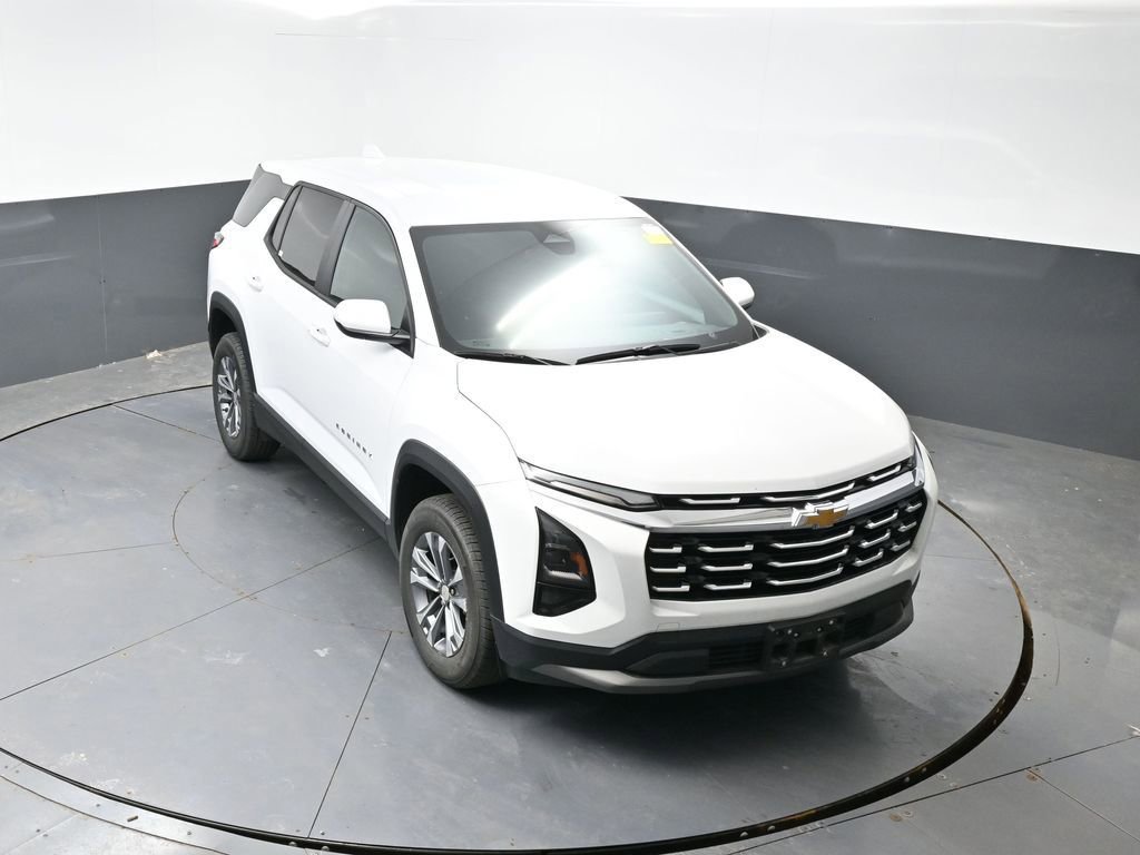Used 2025 Chevrolet Equinox LT AWD/4WD image 17