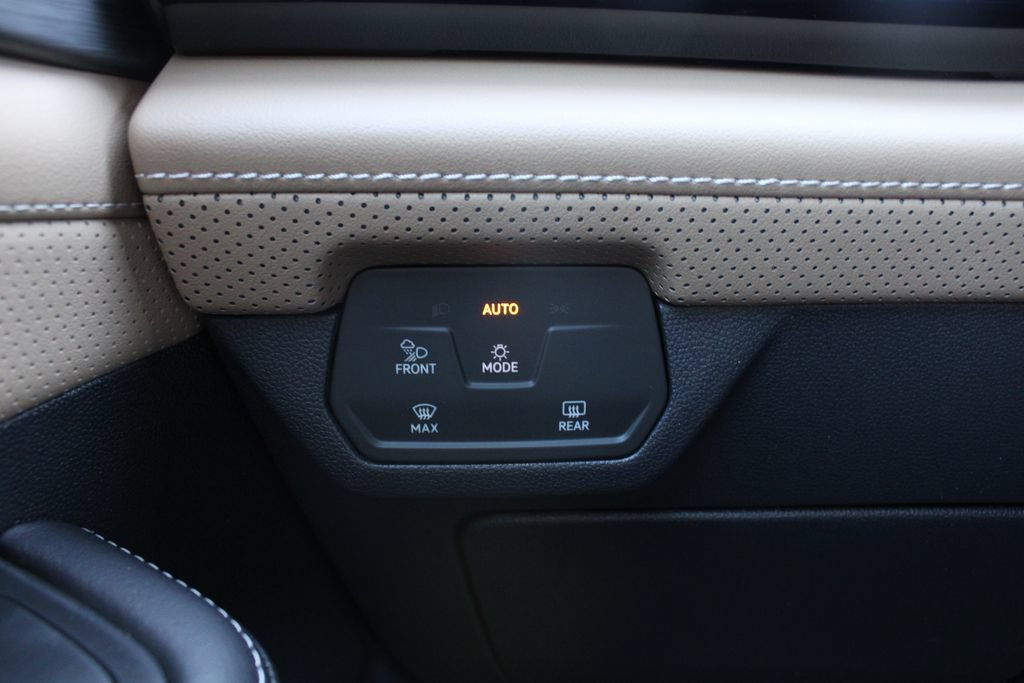 New 2026 Volkswagen Atlas Cross Sport SE AWD/4WD image 10