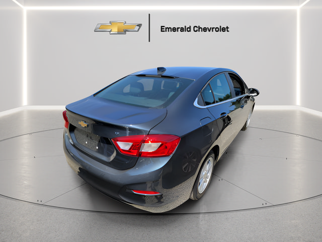 Used 2018 Chevrolet Cruze LT w/ LT Convenience Package FWD image 6