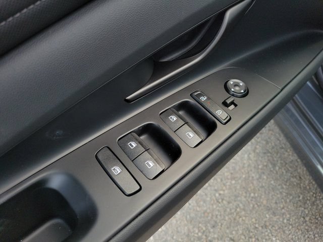 New 2026 Hyundai Elantra SEL Sport FWD image 5