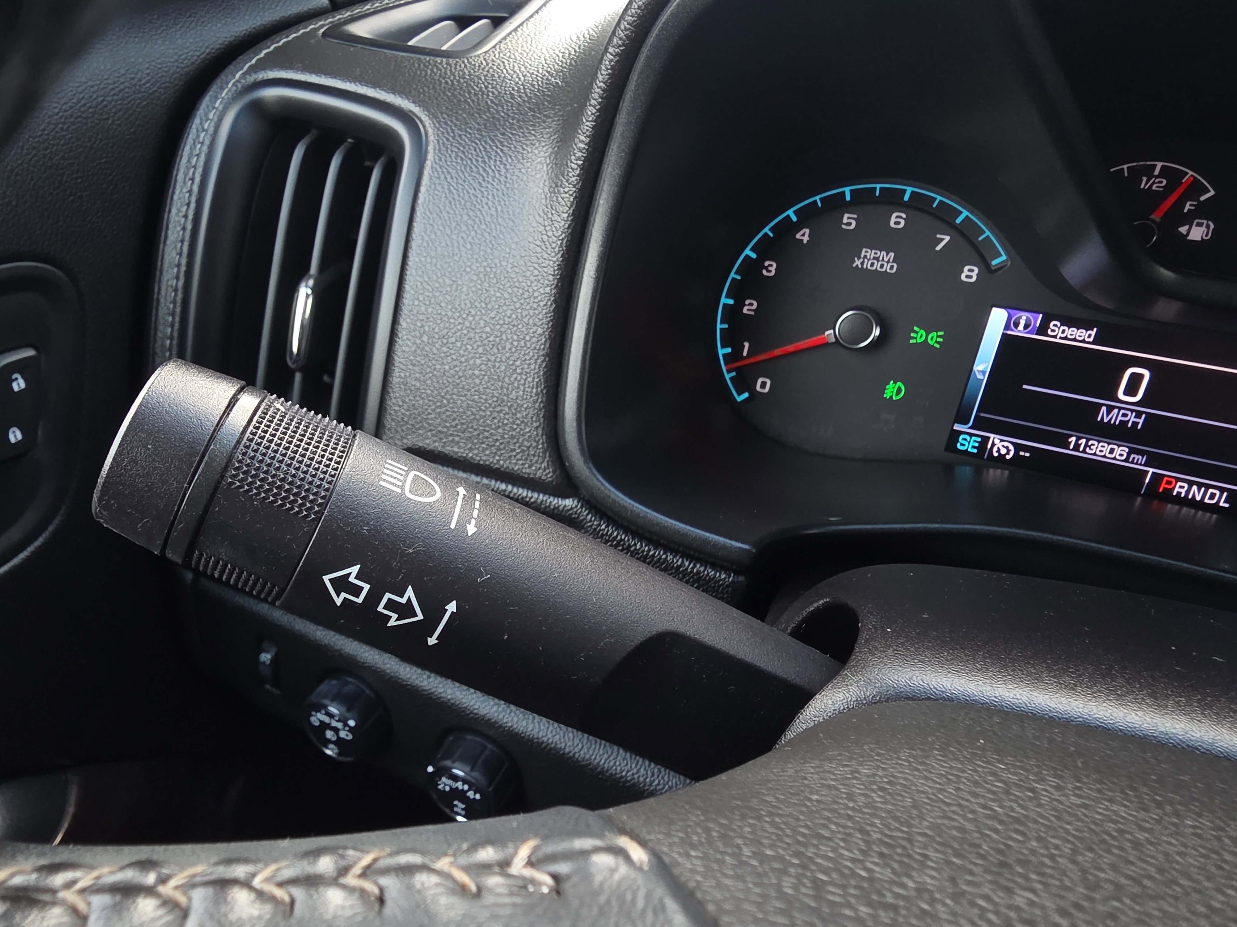 Used 2018 GMC Canyon SLT w/ Driver Alert Package image 17