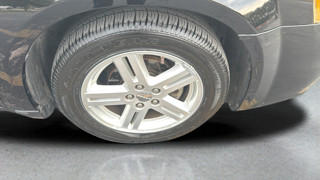 Used 2012 Dodge Avenger SXT FWD image 21