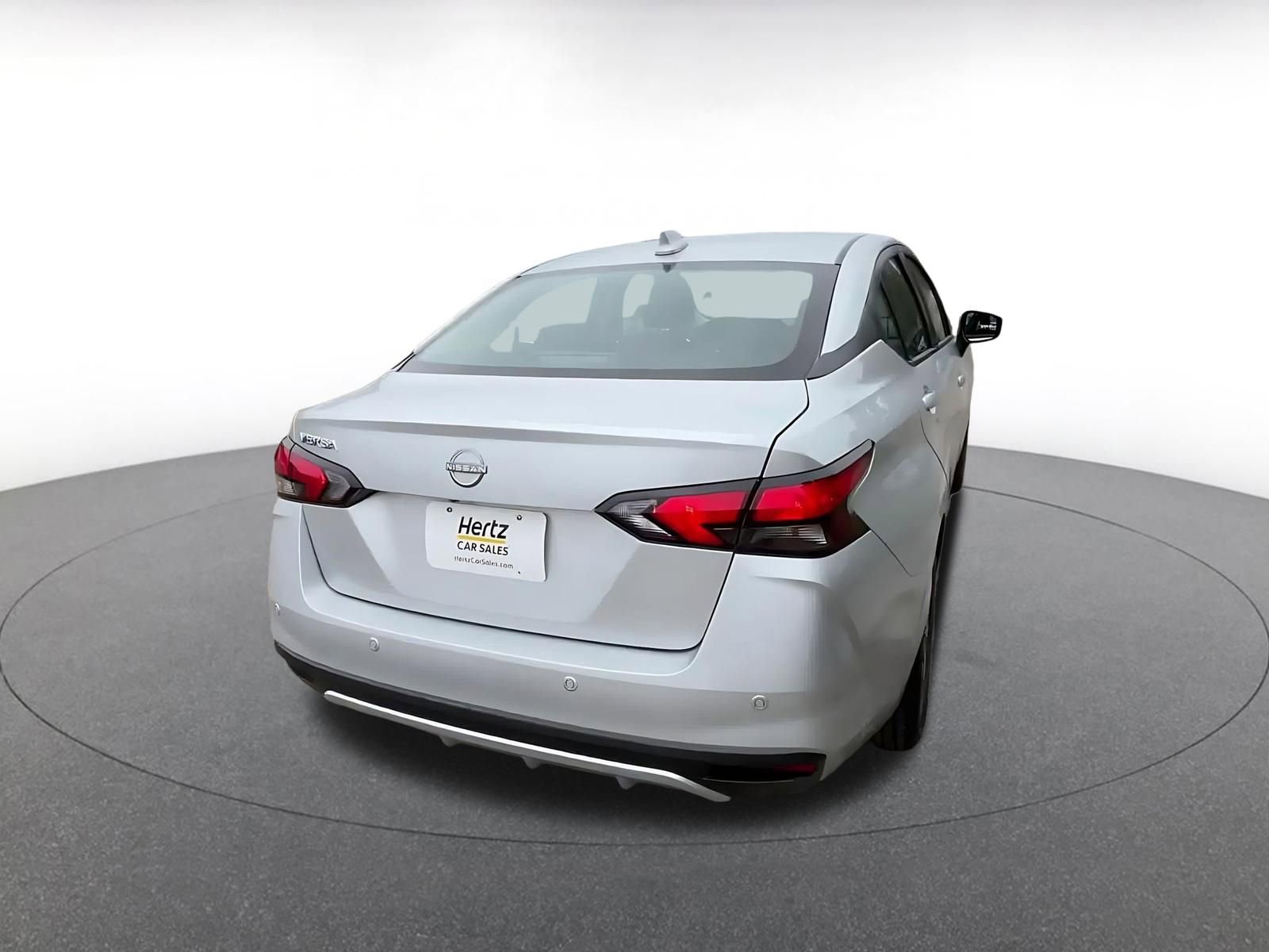 Used 2025 Nissan Versa SV FWD image 14