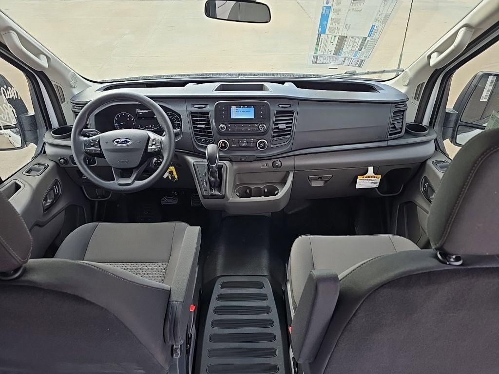 New 2025 Ford Transit 250 148 Medium Roof RWD image 17