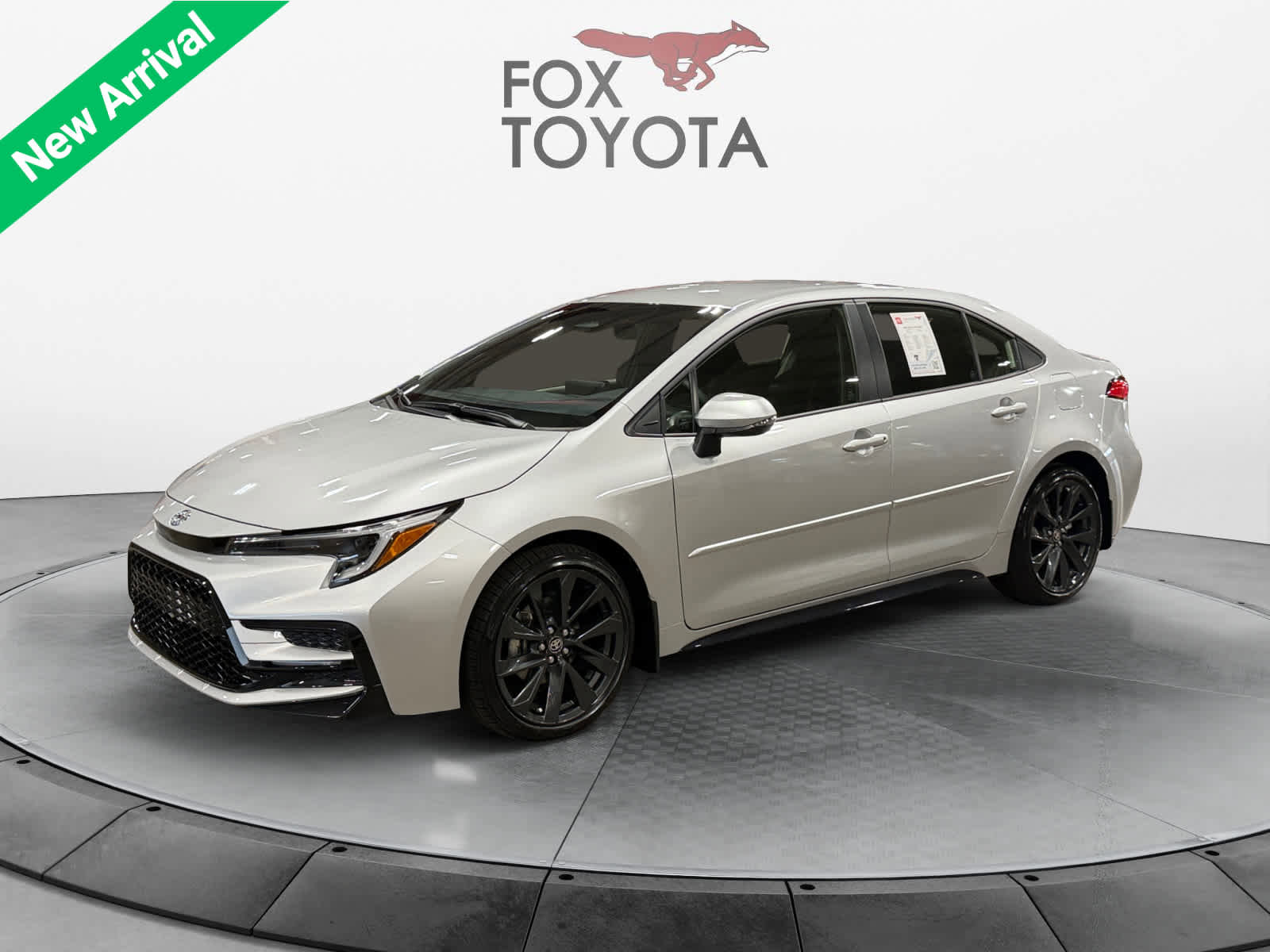Used 2026 Toyota Corolla SE FWD image 1