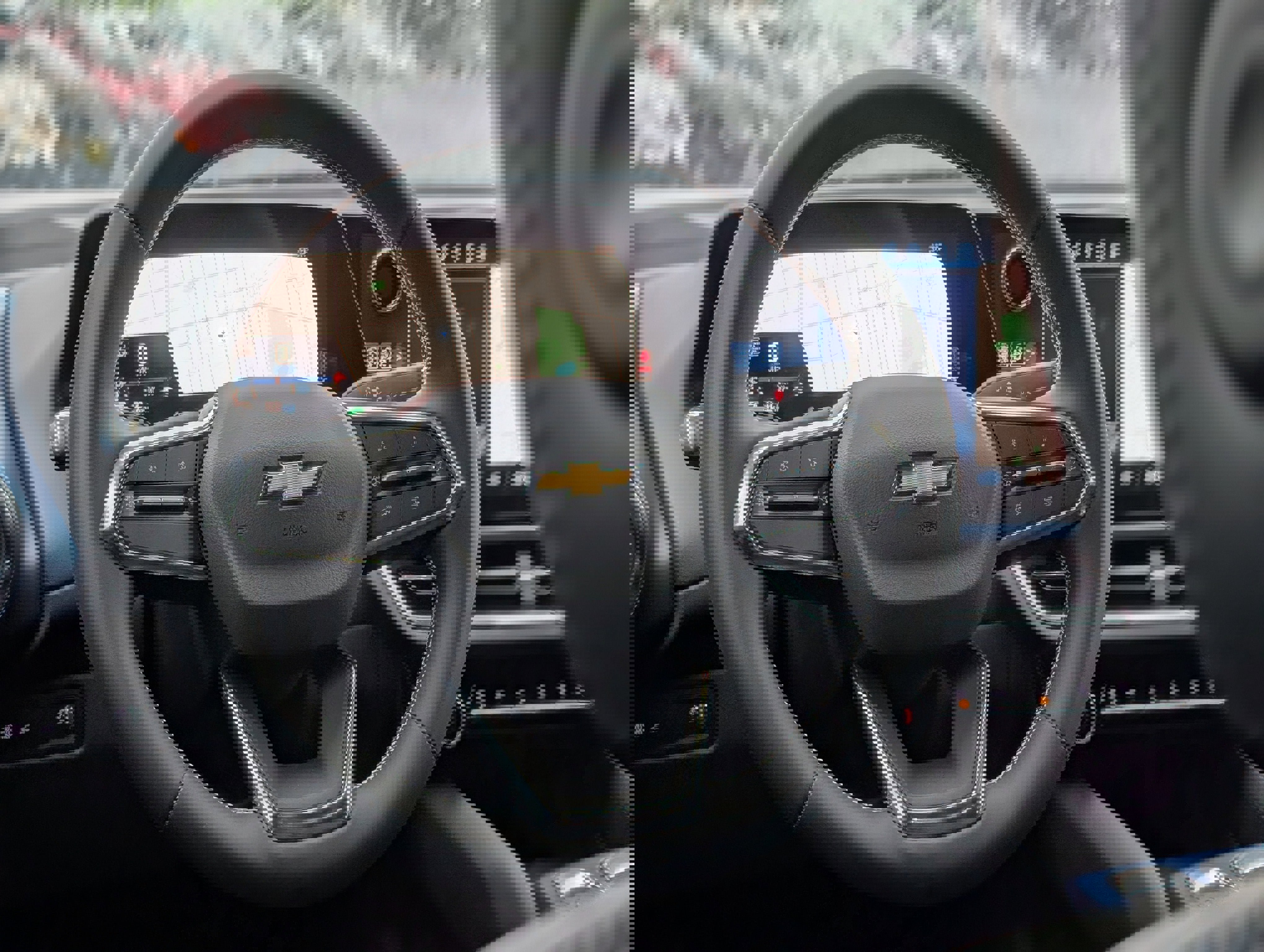 New 2025 Chevrolet Equinox EV LT image 15