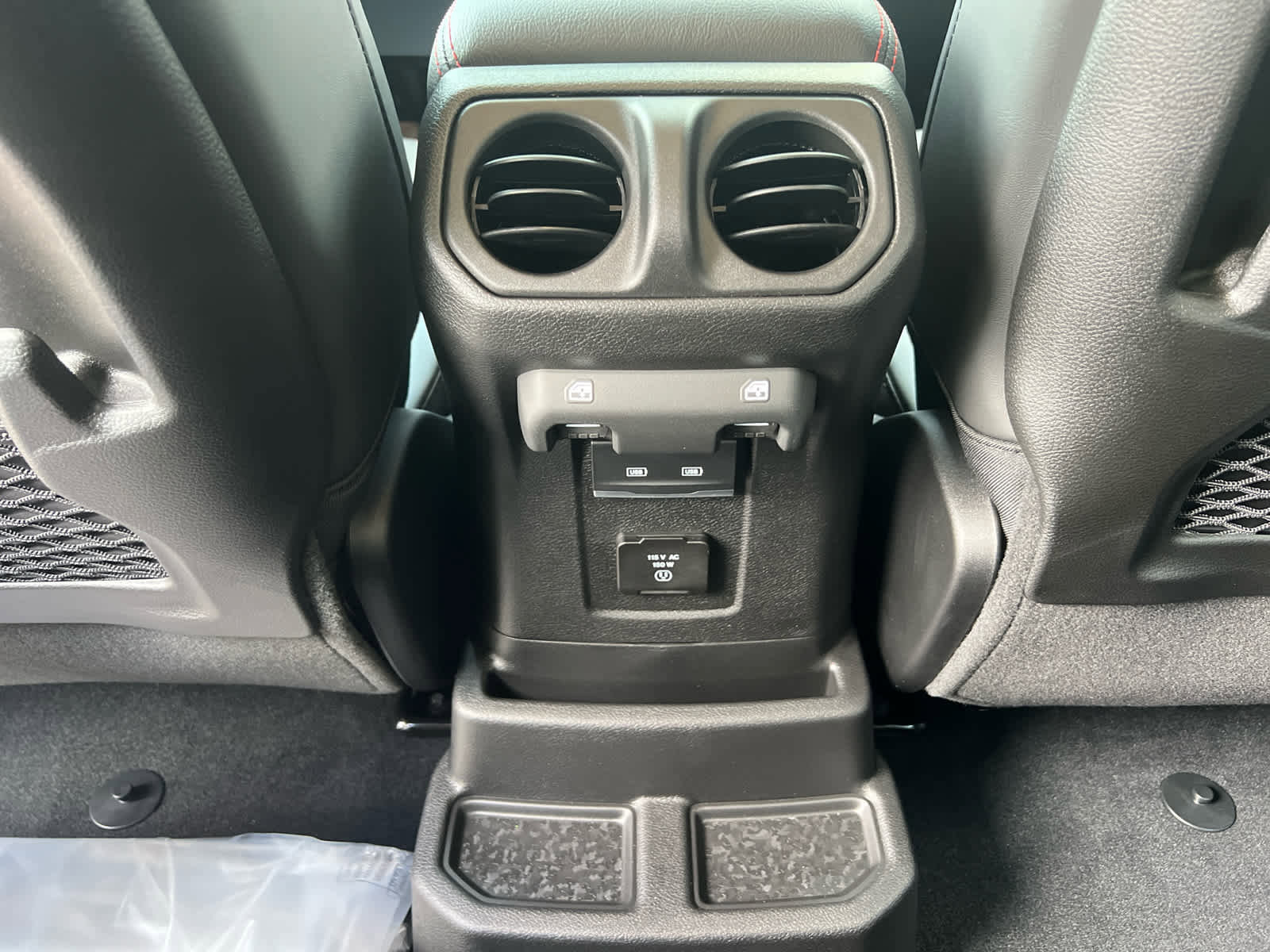 New 2025 Jeep Wrangler Unlimited Rubicon w/ Technology Group image 37