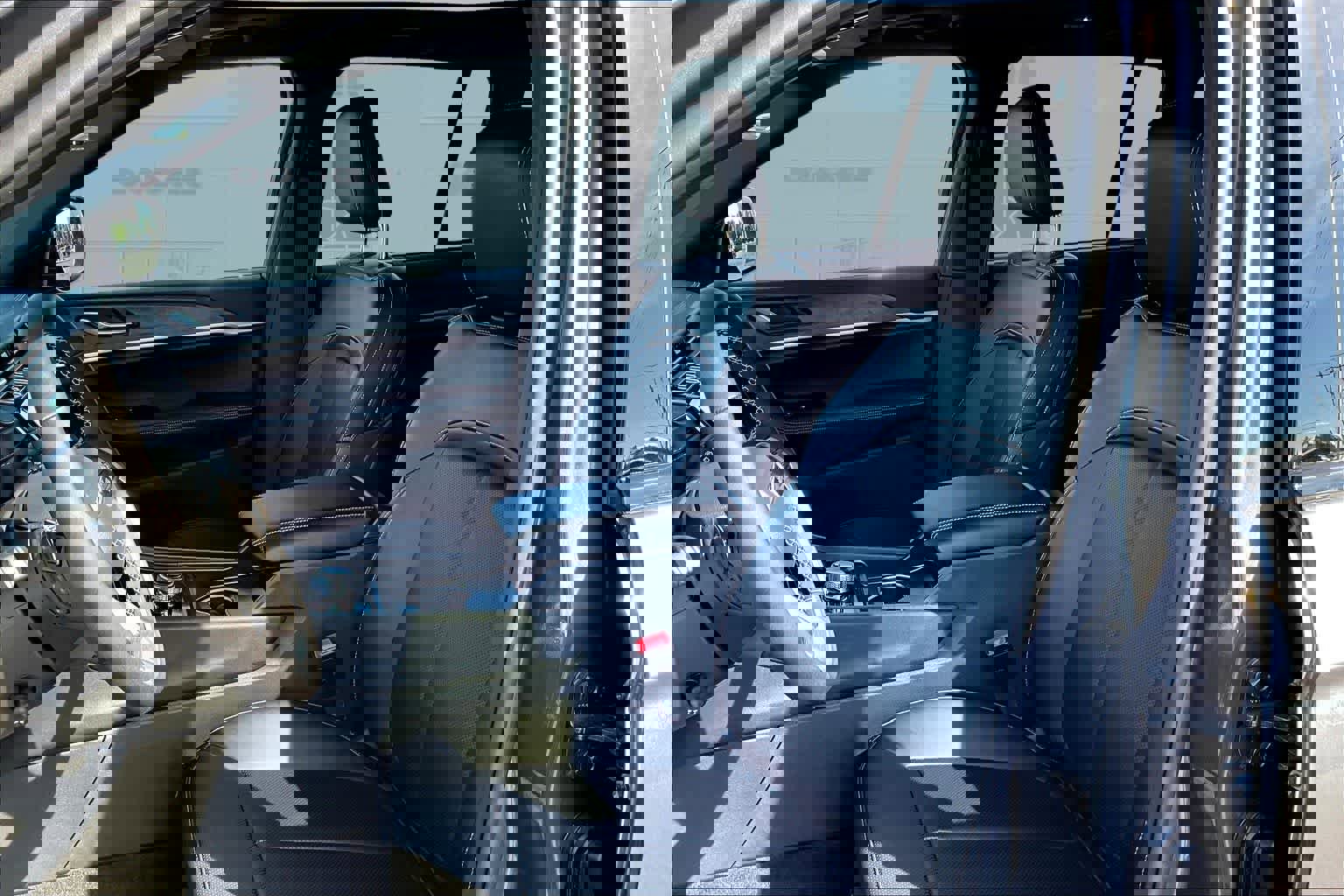 New 2025 Jeep Grand Cherokee Limited w/ Luxury Tech Group II image 11