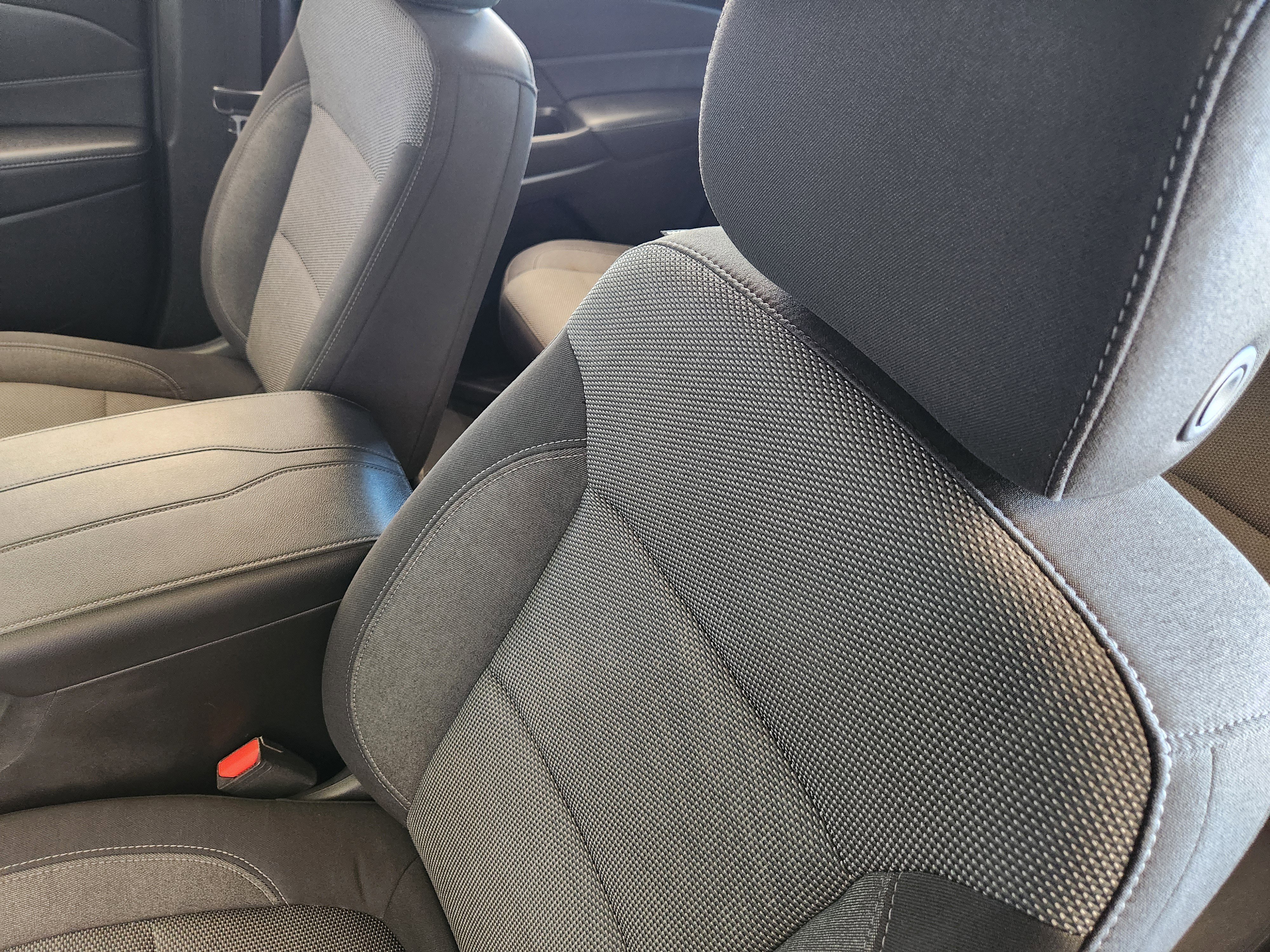 Certified 2023 Chevrolet Traverse LT image 25