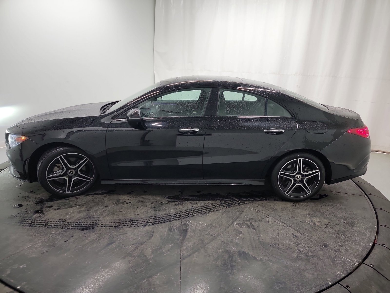 Used 2022 Mercedes-Benz CLA 250 4MATIC image 4