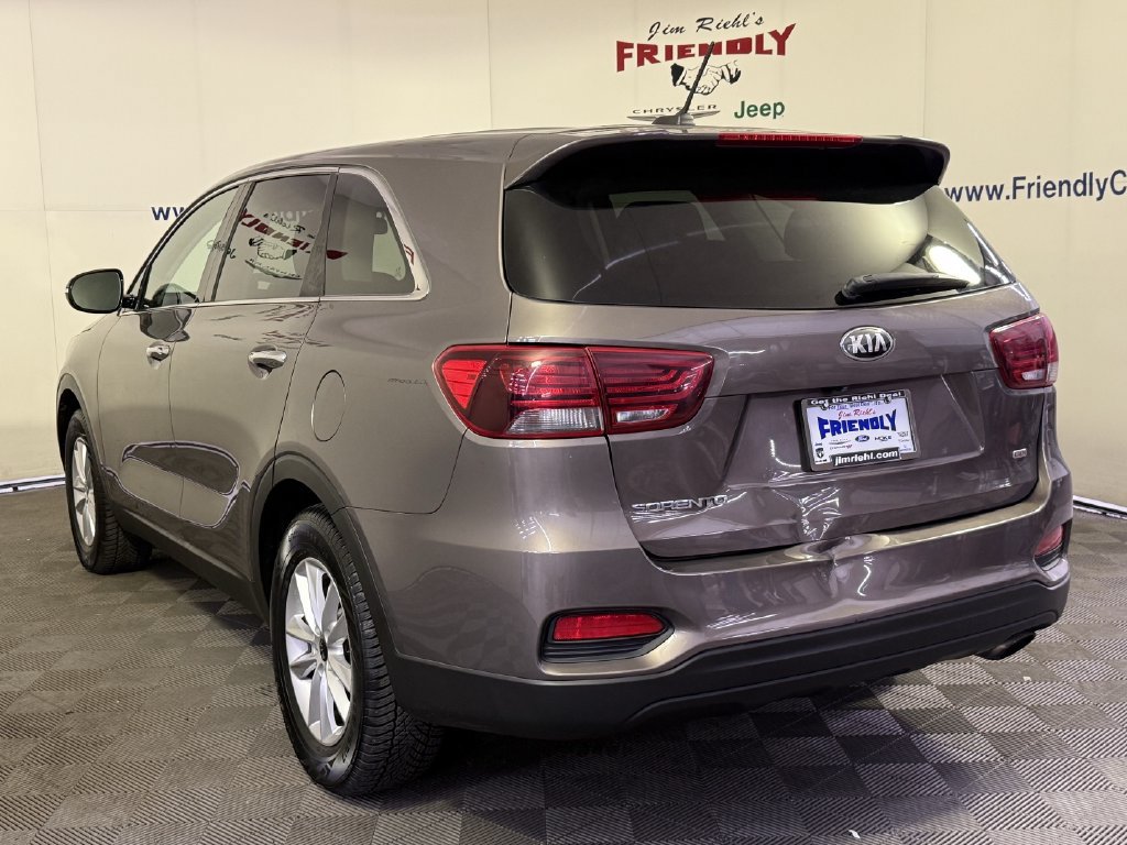 Used 2019 Kia Sorento FWD image 4