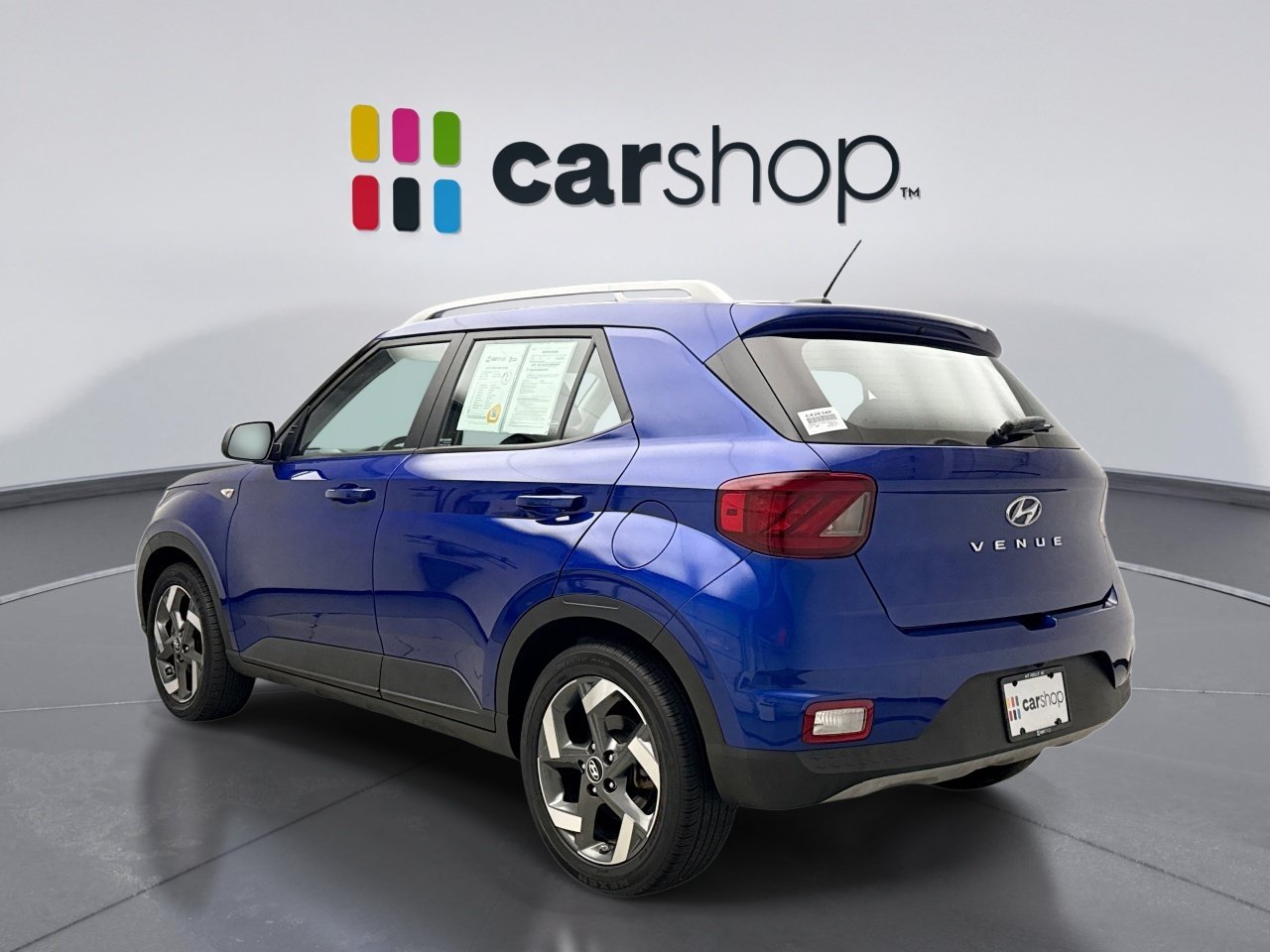Used 2024 Hyundai Venue Limited FWD image 3