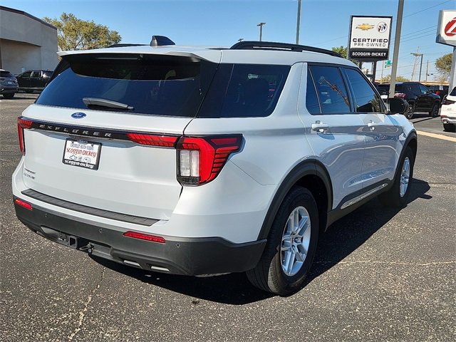 Used 2025 Ford Explorer Active image 4