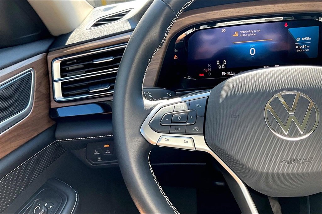 Certified 2025 Volkswagen Atlas SE w/ Panoramic Sunroof Package image 24