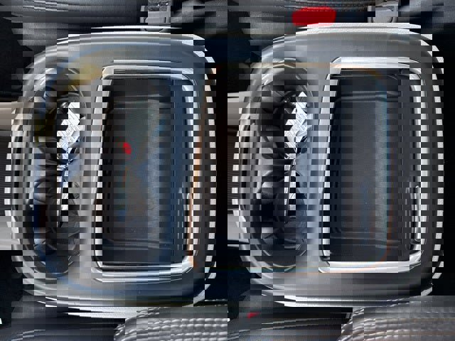 Used 2024 Chrysler Pacifica Touring-L image 41