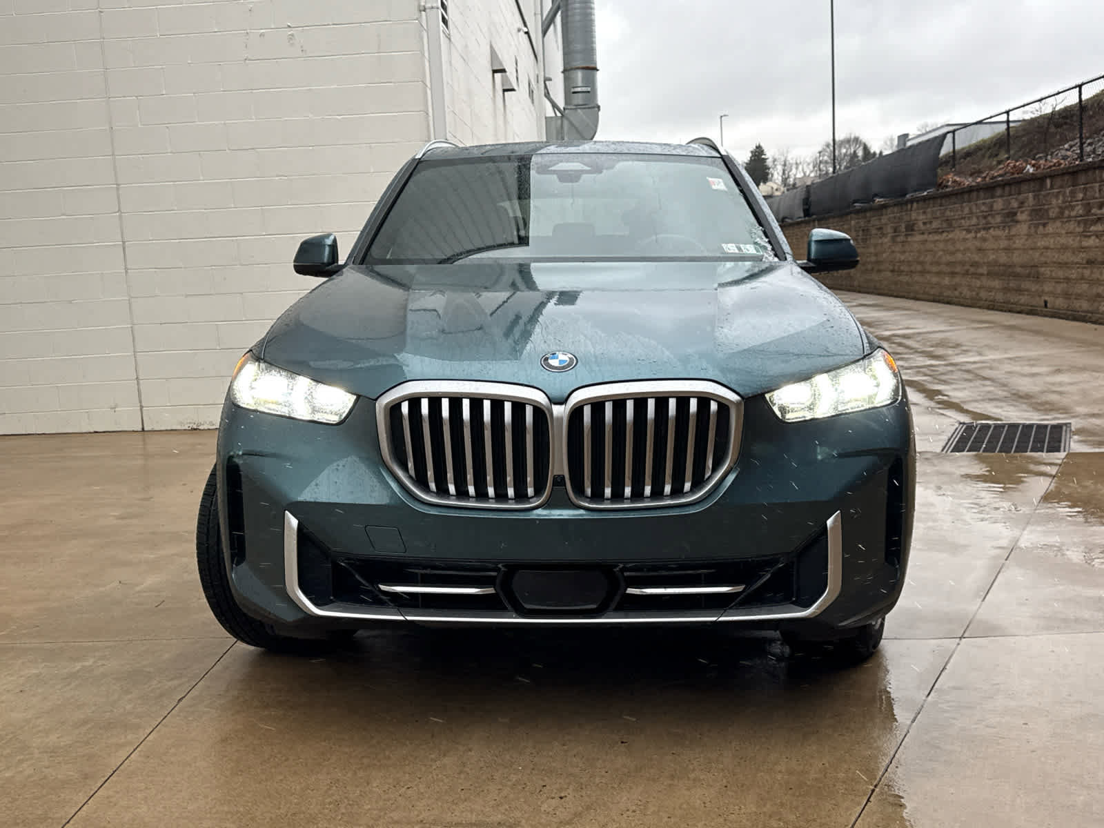 Certified 2025 BMW X5 xDrive40i image 2