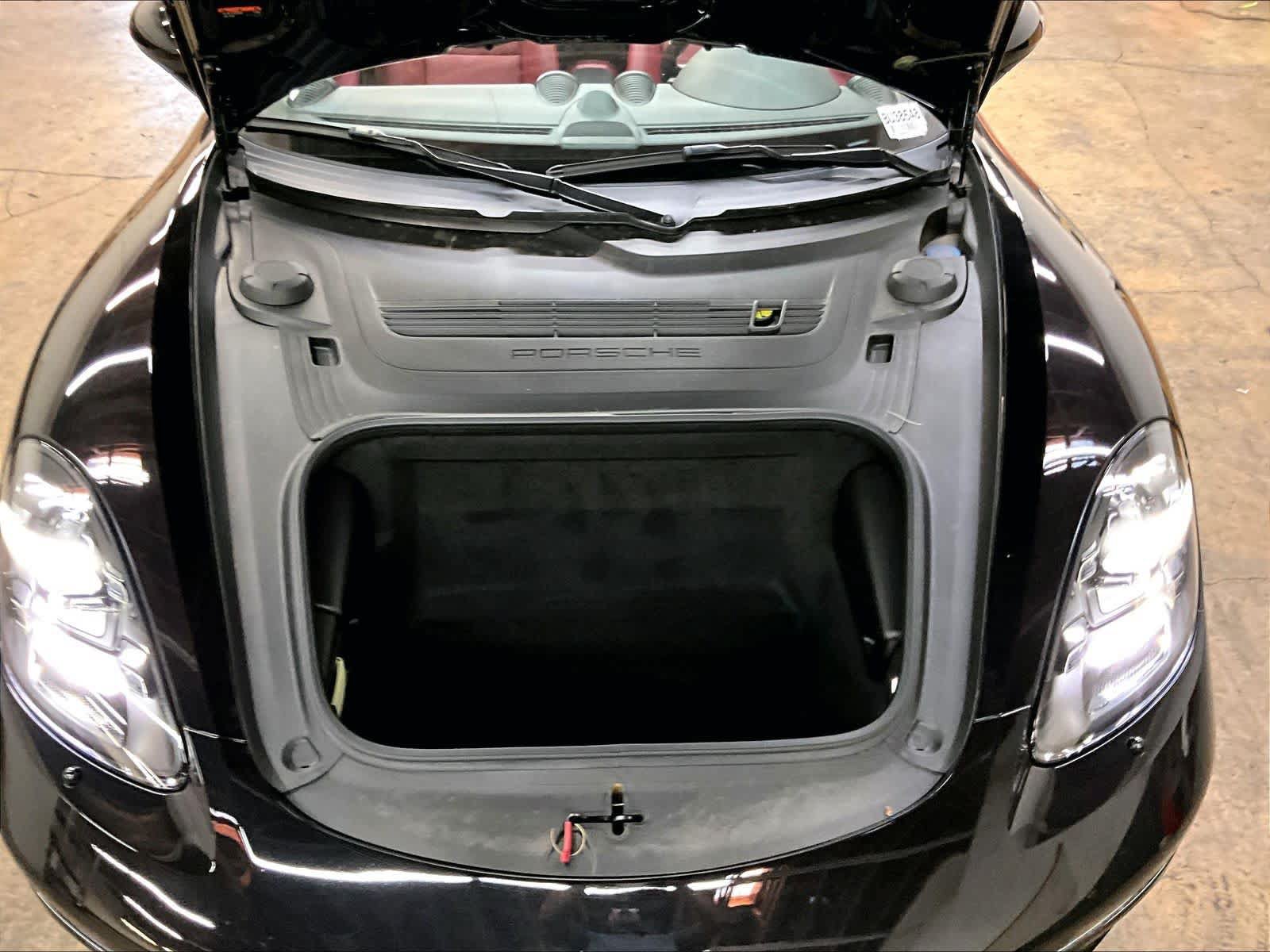 Used 2024 Porsche 718 Boxster RWD image 13