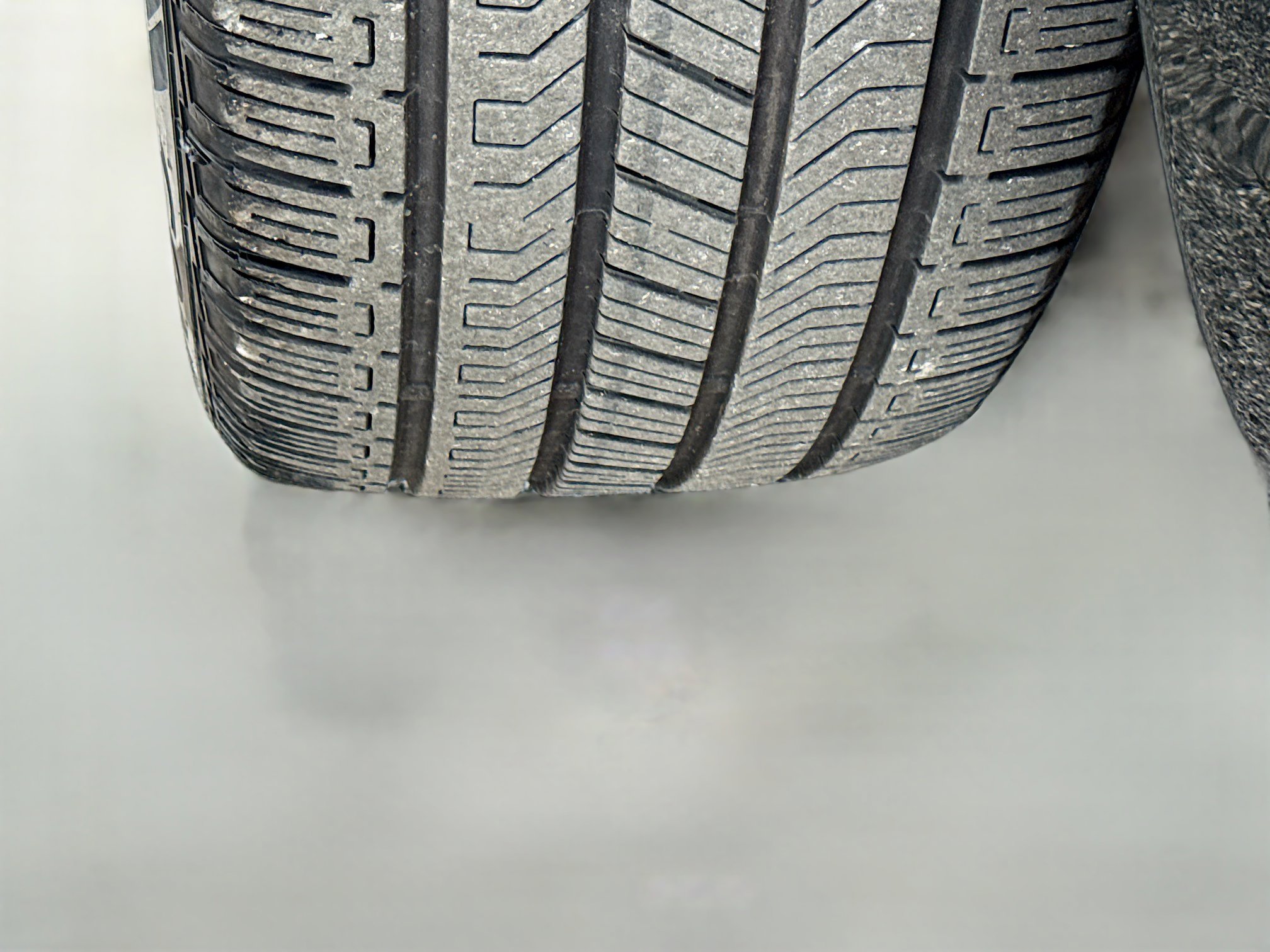 Used 2025 Land Rover Defender 90 X-Dynamic SE AWD/4WD image 44